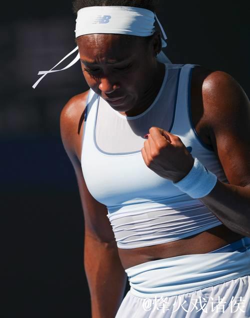 高芙2-1力克本西奇 中网九连胜强势晋级女单八强 高芙2-1力克本西奇 中网九连胜强势晋级女单八强